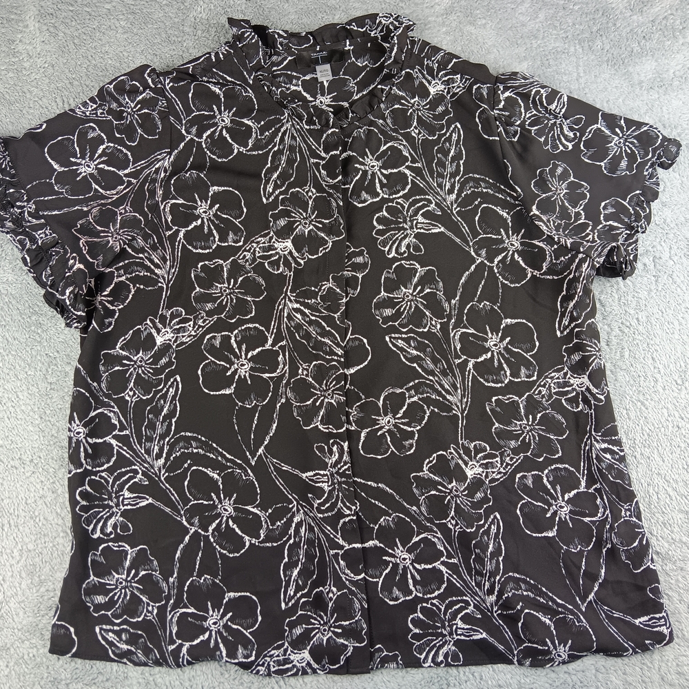 Tahari Women's XL Short Sleeve Button-Up Blouse Black and White Floral Print